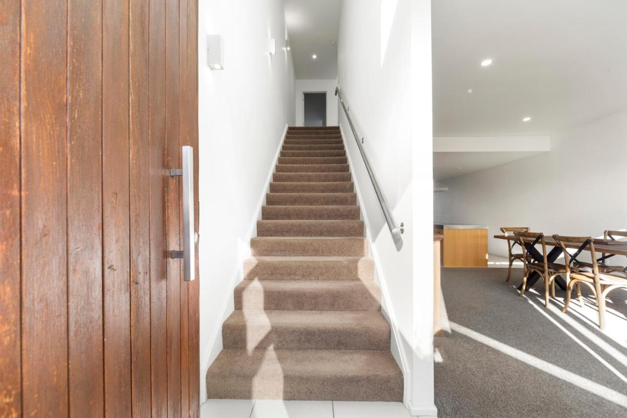 Lakeview Luxury - Taupo Holiday Apartment Экстерьер фото